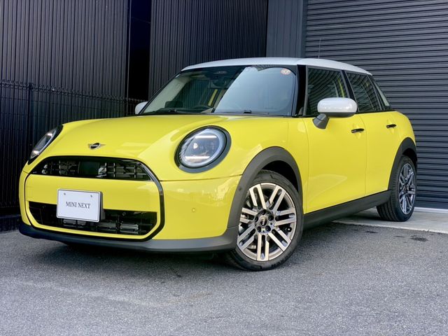 BMW MINI COOPER 5DOOR 2025 Image 31