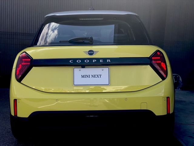 BMW MINI COOPER 5DOOR 2025 Image 31