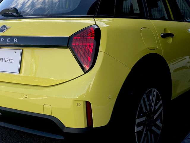 BMW MINI COOPER 5DOOR 2025 Image 31