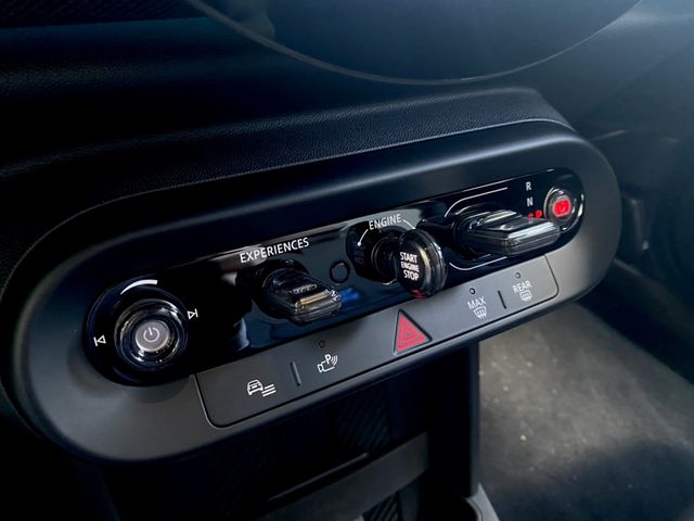 BMW MINI COOPER 5DOOR 2025 Image 31