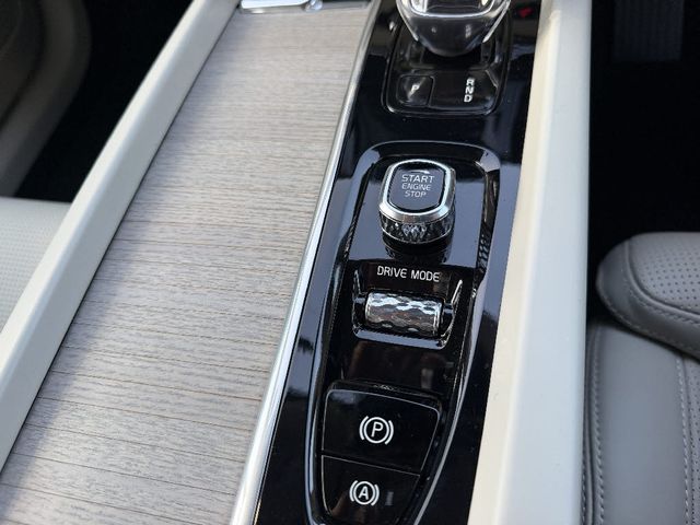 VOLVO XC60 2021 Image 31