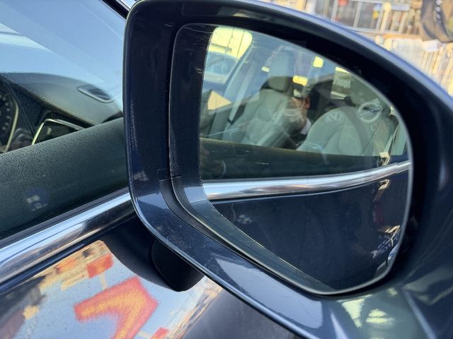 VOLVO XC60 2021 Image 31