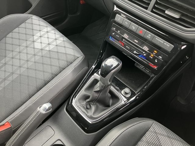 VOLKSWAGEN T-CROSS 2025 Image 31