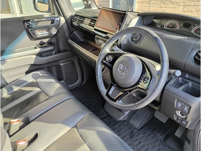 HONDA N BOX CUSTOM 2021 Image 31