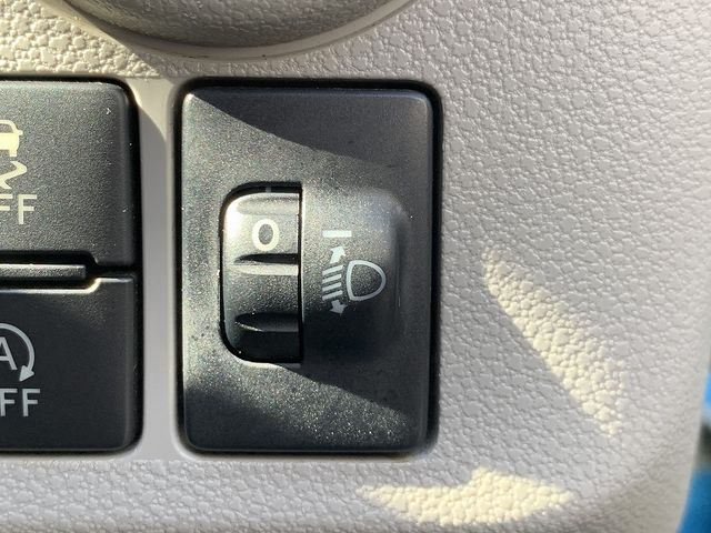 DAIHATSU MIRA E:S 2017 Image 31