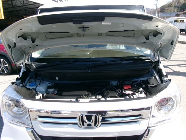 HONDA N BOX 2021 Image 31