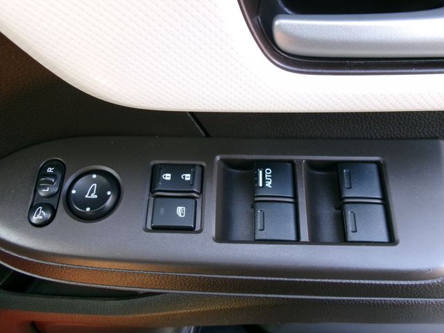 HONDA N BOX 2021 Image 31