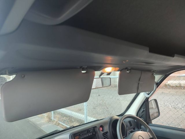 DAIHATSU HIJET CARGO 2006 Image 31