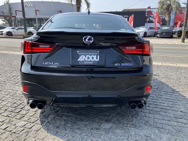 TOYOTA LEXUS IS300H 2015 Image 31