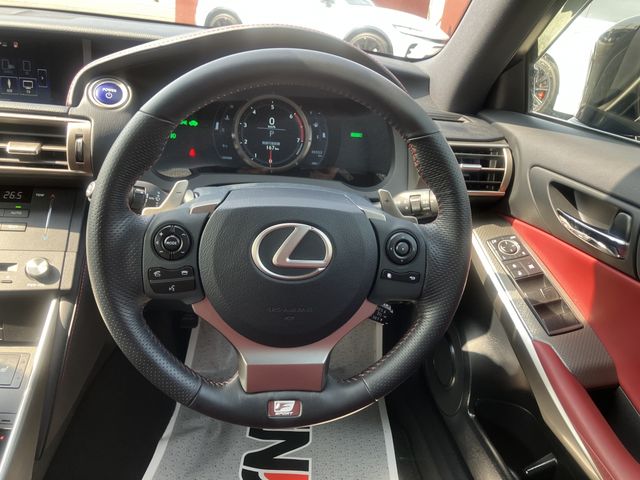 TOYOTA LEXUS IS300H 2015 Image 31