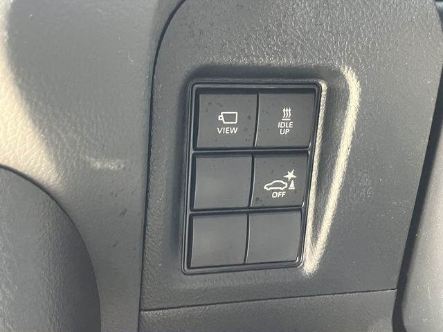 TOYOTA LANDCRUISER PRADO 2023 Image 31