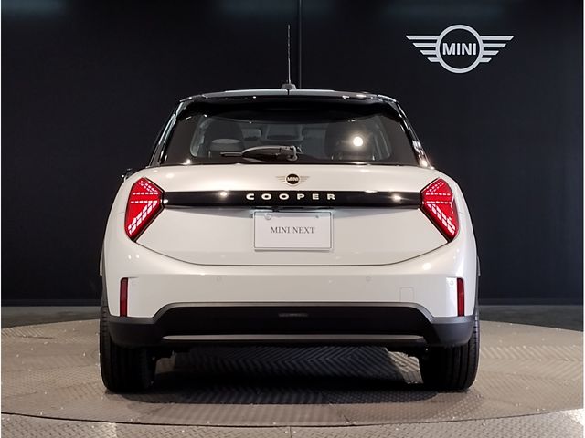 BMW MINI COOPER 5DOOR 2025 Image 31