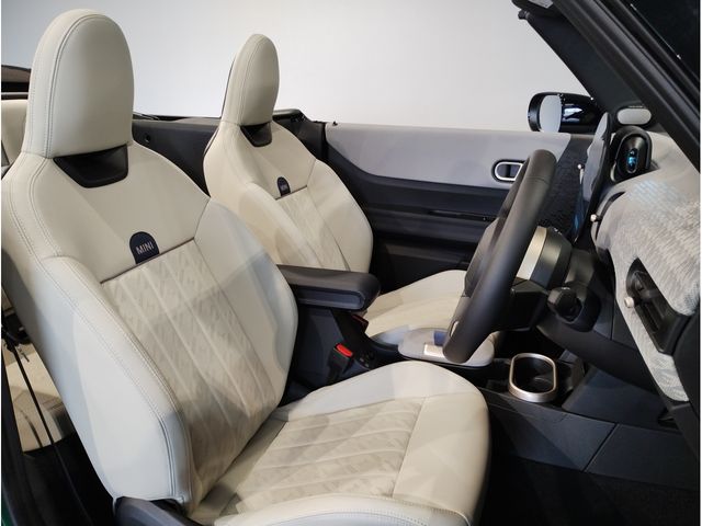 BMW MINI COOPER OPEN 2025 Image 31