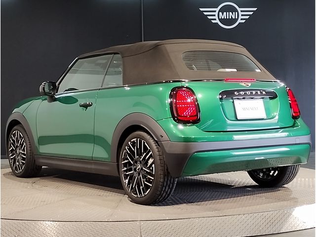 BMW MINI COOPER OPEN 2025 Image 31
