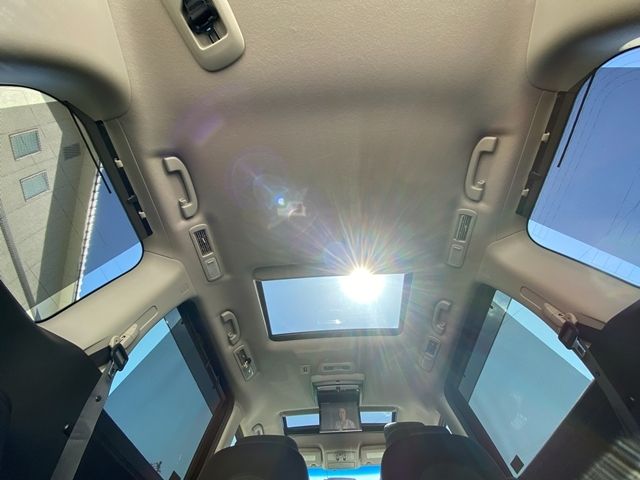 NISSAN ELGRAND 2013 Image 31