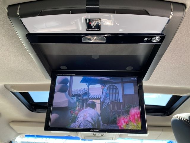 NISSAN ELGRAND 2013 Image 31