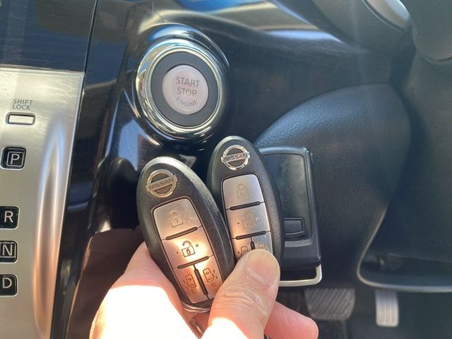 NISSAN ELGRAND 2013 Image 31