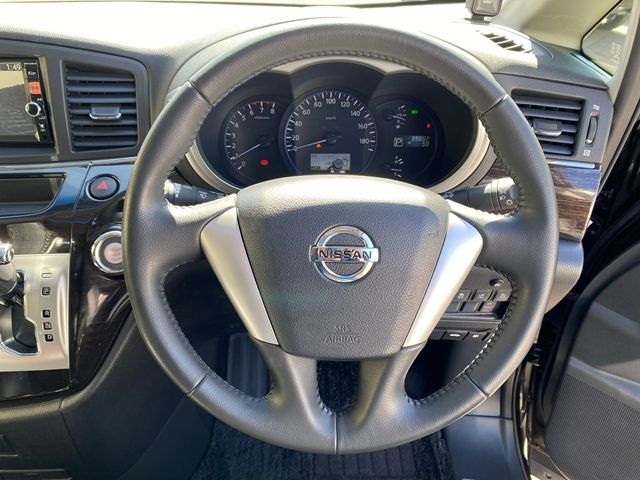 NISSAN ELGRAND 2013 Image 31