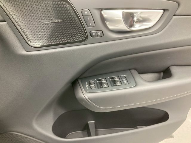 VOLVO XC60 2024 Image 31