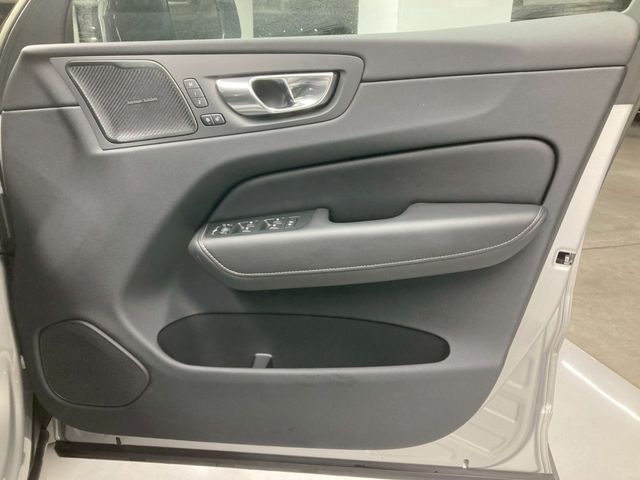 VOLVO XC60 2024 Image 31