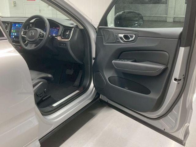 VOLVO XC60 2024 Image 31