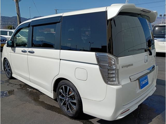 HONDA STEPWAGON SPADA 2013 Image 31