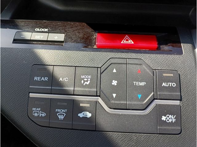 HONDA STEPWAGON SPADA 2013 Image 31