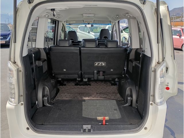 HONDA STEPWAGON SPADA 2013 Image 31