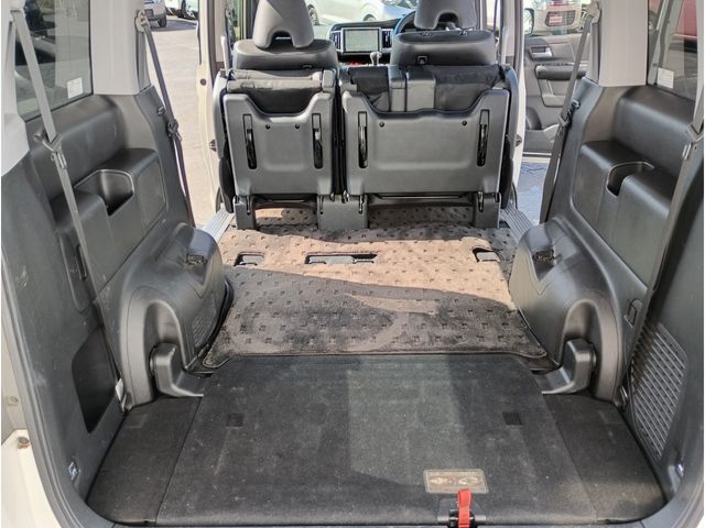 HONDA STEPWAGON SPADA 2013 Image 31