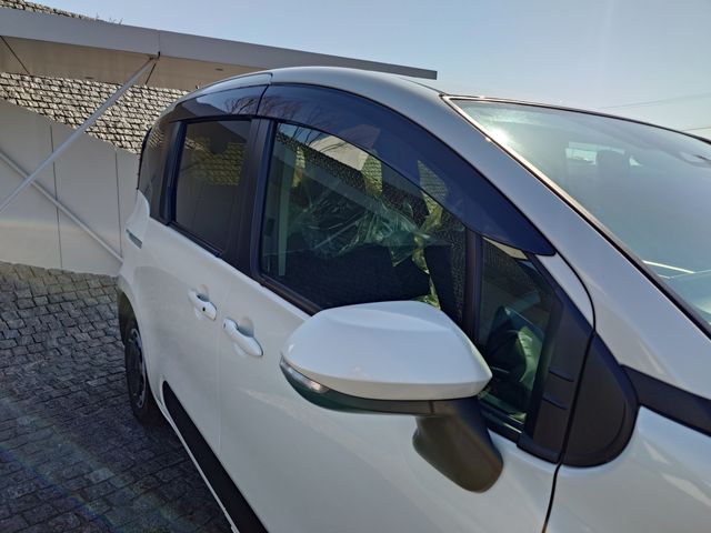 TOYOTA SIENTA HYBRID 2024 Image 31