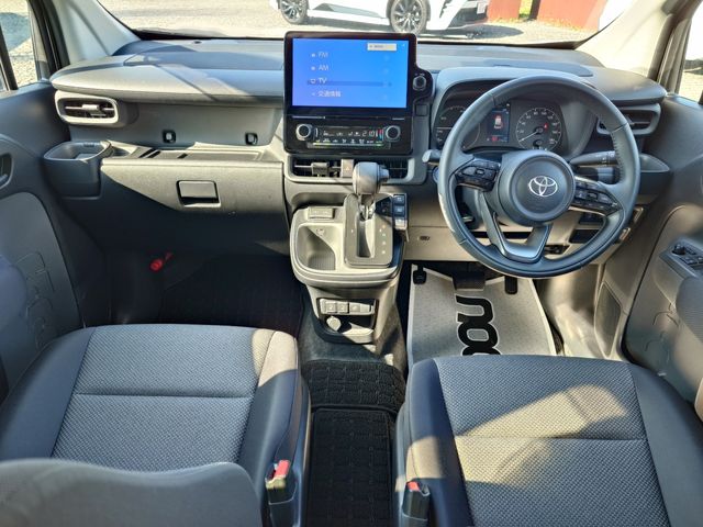 TOYOTA SIENTA HYBRID 2024 Image 31