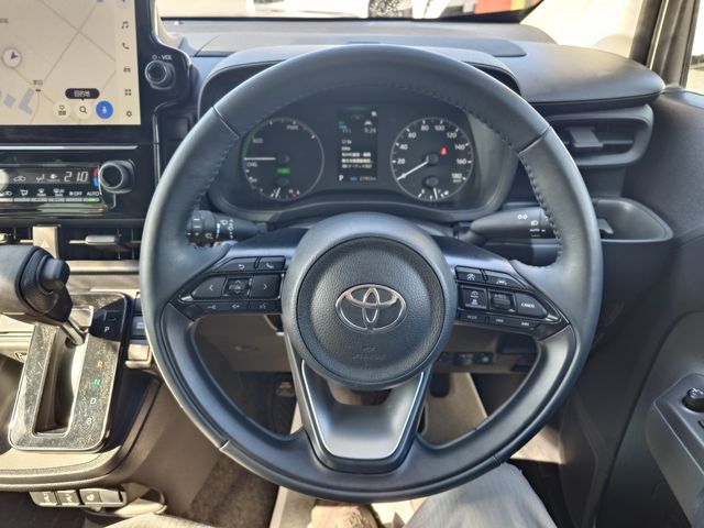 TOYOTA SIENTA HYBRID 2024 Image 31