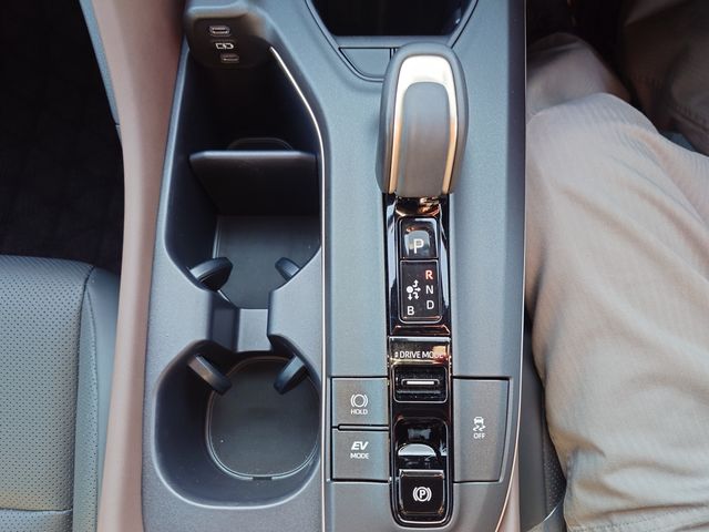 TOYOTA CROWN CROSSOVER 2024 Image 31