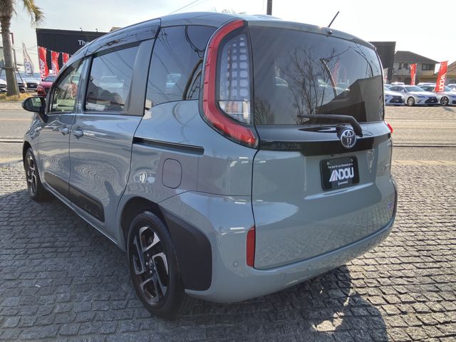 TOYOTA SIENTA HYBRID 2023 Image 31