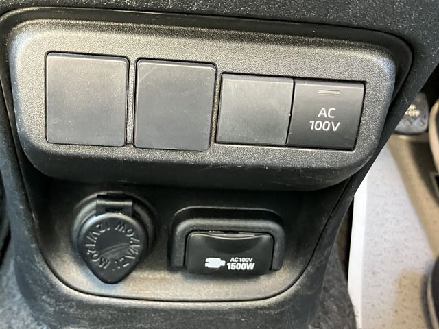 TOYOTA SIENTA HYBRID 2023 Image 31