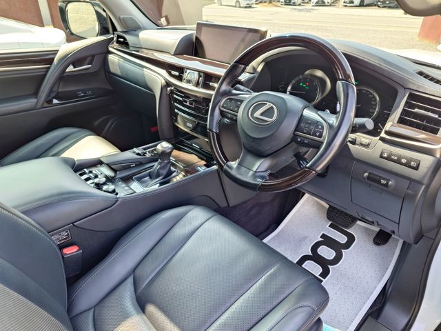 TOYOTA LEXUS LX570 AWD 2017 Image 31