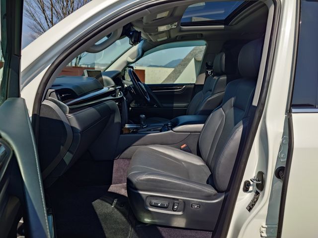 TOYOTA LEXUS LX570 AWD 2017 Image 31
