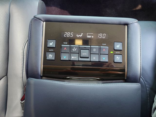 TOYOTA LEXUS LX570 AWD 2017 Image 31