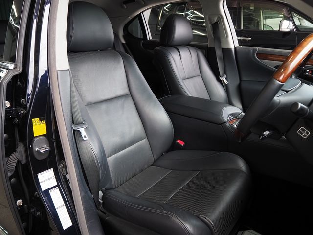 TOYOTA LEXUS LS600H 2013 Image 31