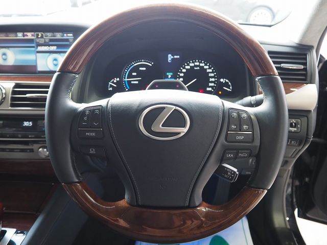 TOYOTA LEXUS LS600H 2013 Image 31