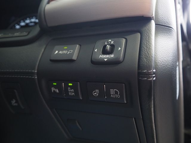 TOYOTA LEXUS LS600H 2013 Image 31