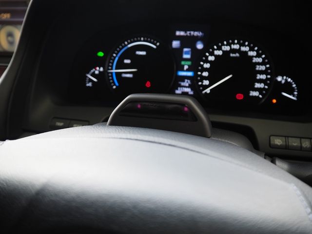 TOYOTA LEXUS LS600H 2013 Image 31