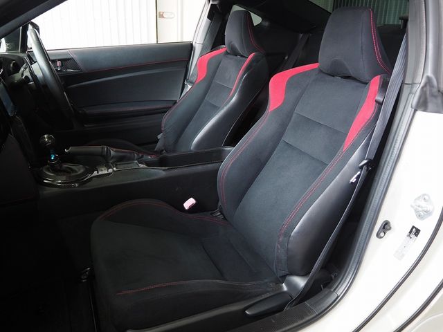 TOYOTA 86 2012 Image 31