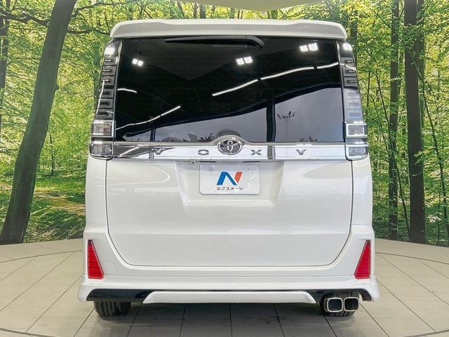 TOYOTA VOXY 2017 Image 31