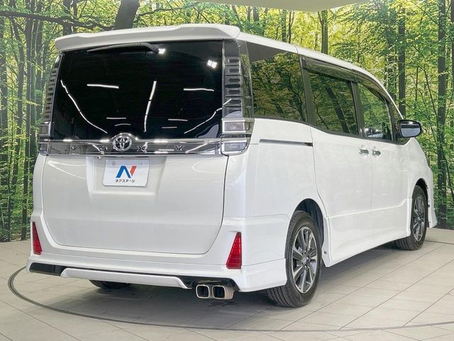 TOYOTA VOXY 2017 Image 31