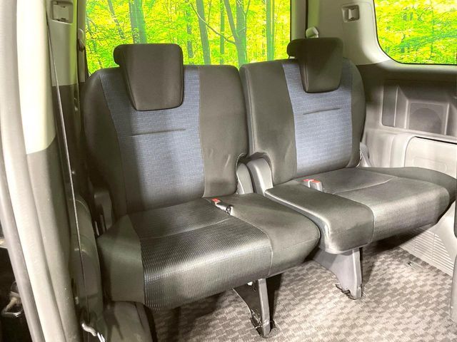 TOYOTA VOXY 2009 Image 31