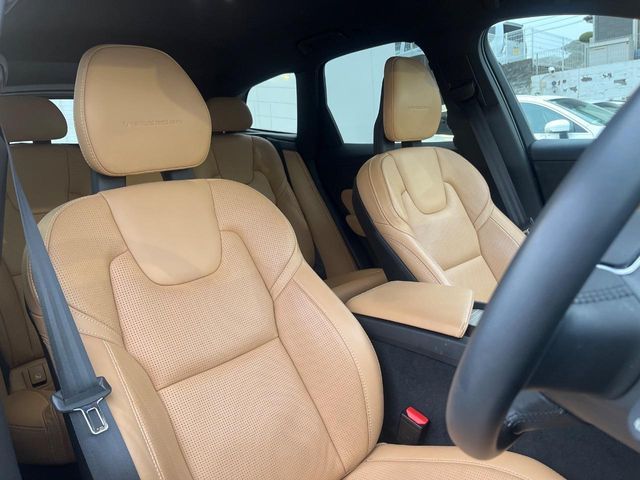 VOLVO XC60 2017 Image 31