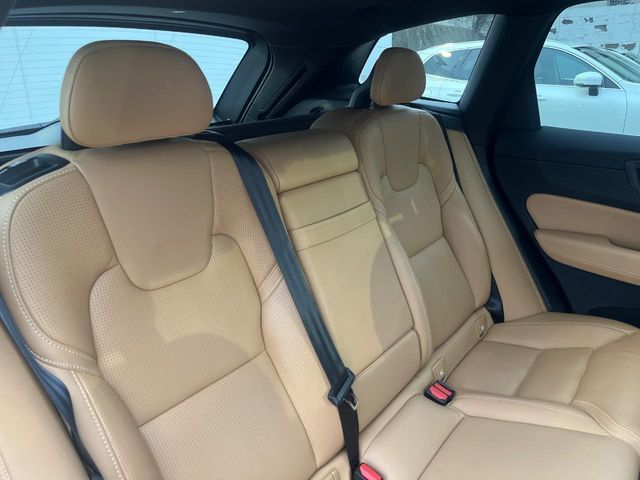 VOLVO XC60 2017 Image 31