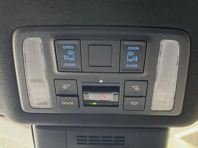 TOYOTA VOXY HYBRID 2023 Image 31