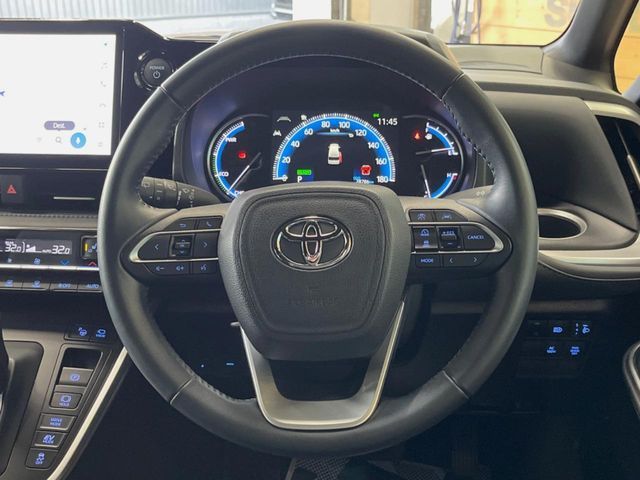 TOYOTA VOXY HYBRID 2023 Image 31